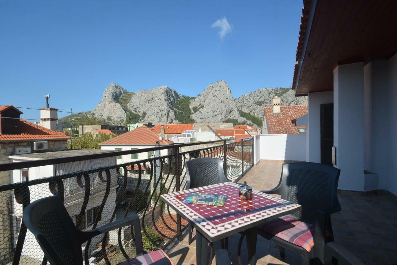 Apartment Mimica-Croatia , Omis , Center Exterior photo