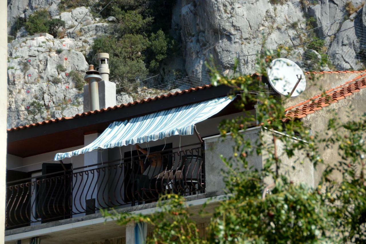 Apartment Mimica-Croatia , Omis , Center Exterior photo
